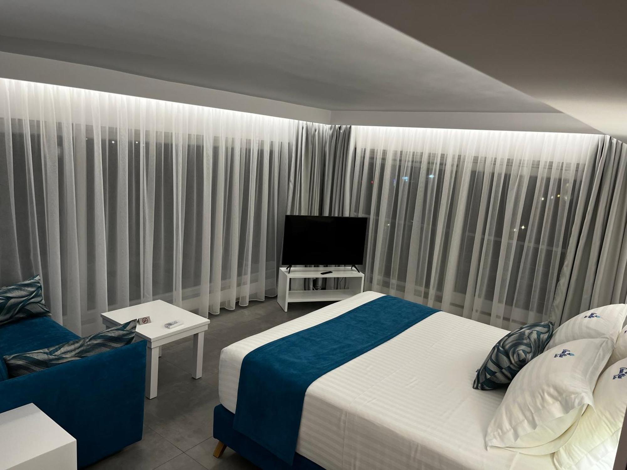 Ocean Blue Suites Ierissós Zewnętrze zdjęcie