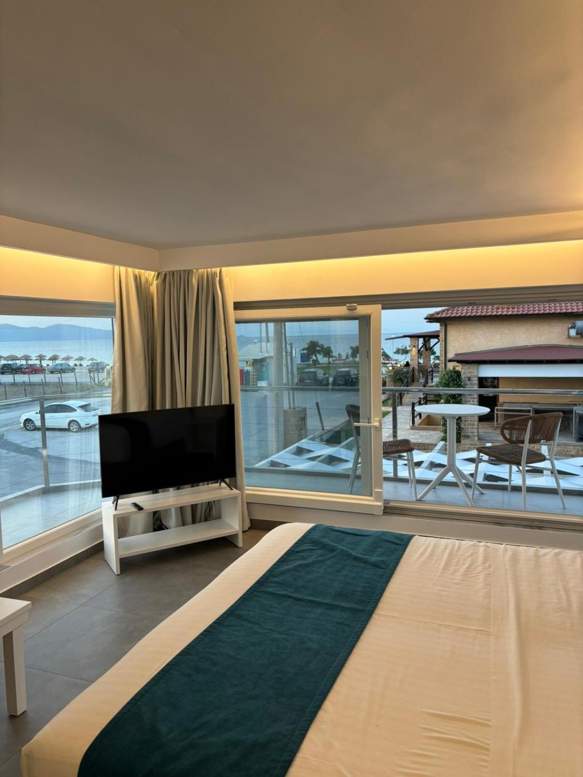 Ocean Blue Suites Ierissós Pokój zdjęcie